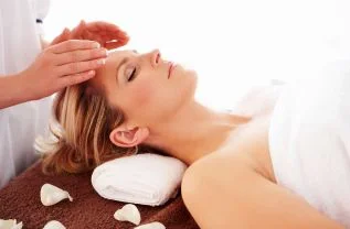Mesa de Reiki com Gráficos de Radiestesia